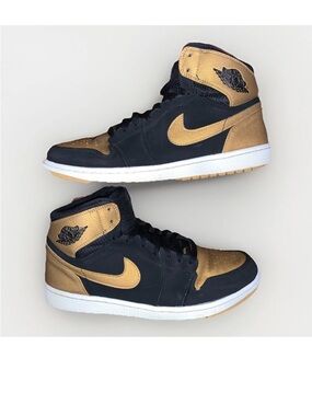 Nike Air Jordan 1 Retro High 'Melo’ Size 11 Basketball Shoes Black And Gold Shoe